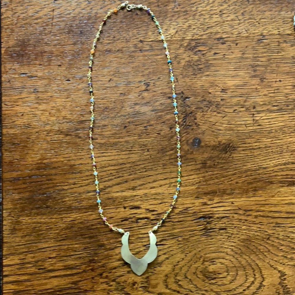 Bead necklace